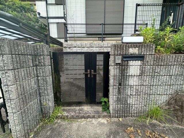拡大写真:能勢町宿野171戸建 2階-のエントランス