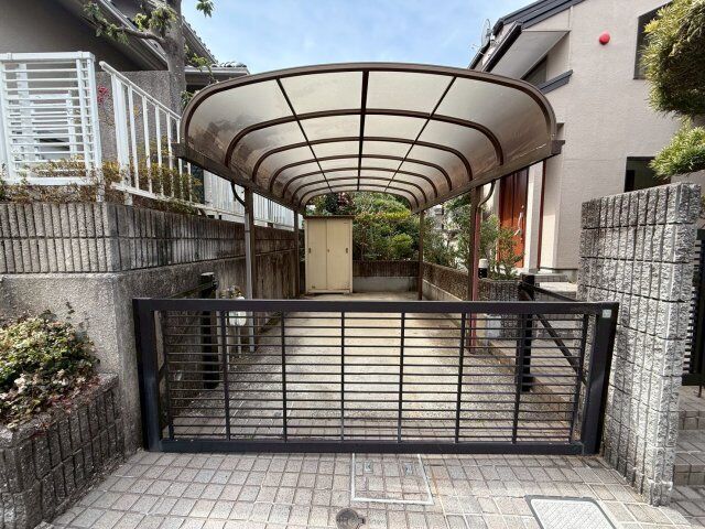 拡大写真:丸山台1丁目3-55戸建 2階-の駐車場