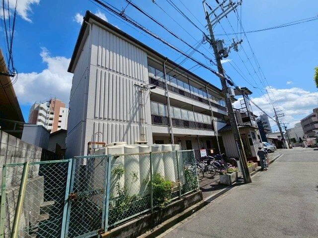 サンハイツ石橋の外観