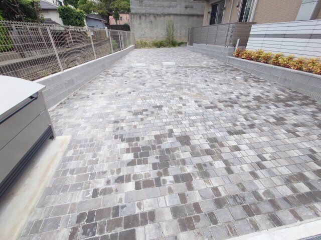 拡大写真:エレナ本山 1階101の駐車場