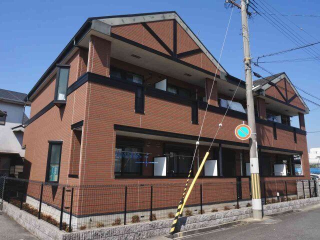 ウエストリバー北伊丹の外観