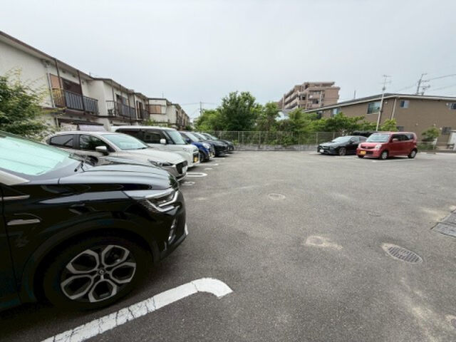 拡大写真:MERSENNE 1階107の駐車場