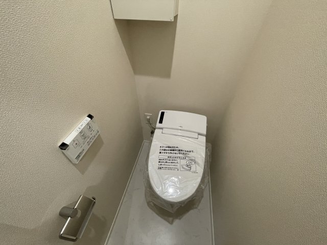 拡大写真:フロレゾン夙川 2階203のトイレ