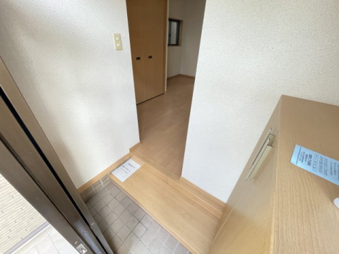 拡大写真：宝塚市亀井町 1階-の玄関