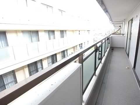 拡大写真:マナスハイツ 3階302のバルコニー