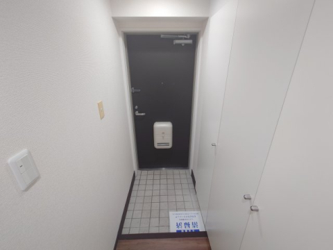 拡大写真:ハウゼ芦屋 2階202の玄関