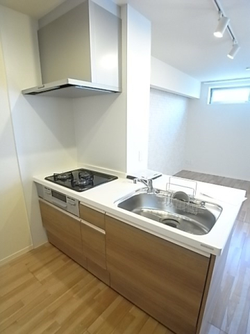 拡大写真:Y’s COURT 3階303のキッチン