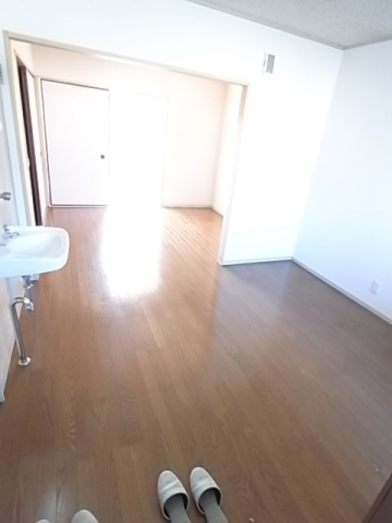 拡大写真:売布ハイツ 2階202の居室・リビング