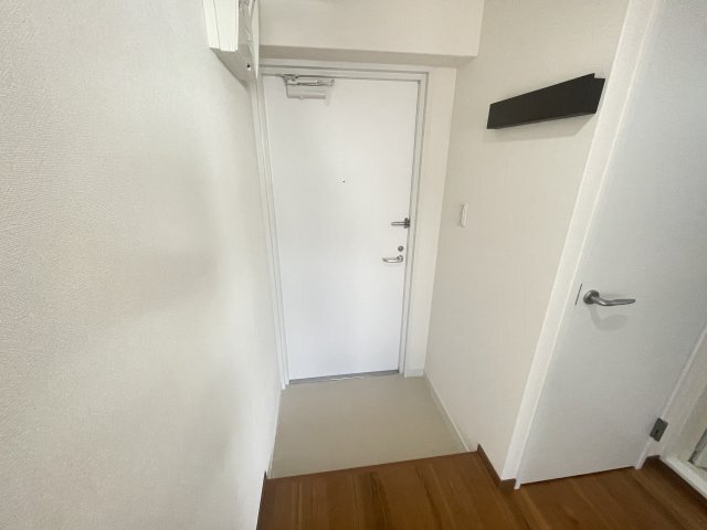 拡大写真:ホワイエ甲子園 3階311の玄関