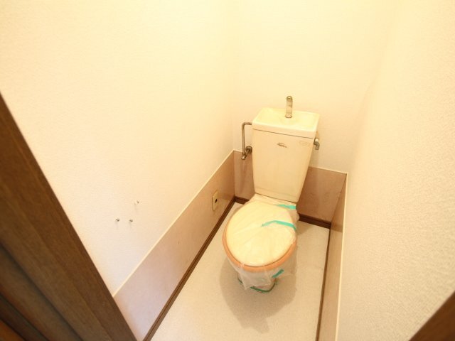 拡大写真:加茂の荘 1階101のトイレ