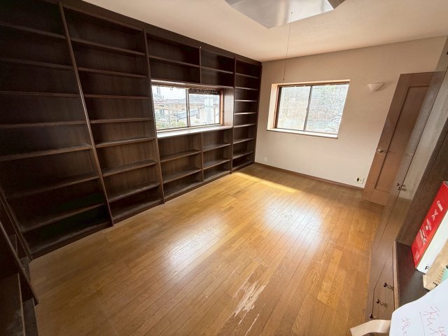 拡大写真:丸山台1丁目3-55戸建 2階-の洋室