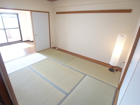 拡大写真:ココ西宮 2階205の和室