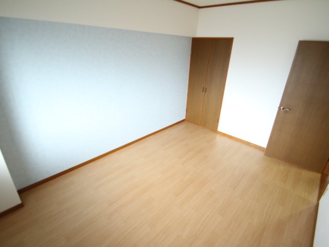 拡大写真:アンボワーズ久代2号館 3階302のその他部屋・スペース