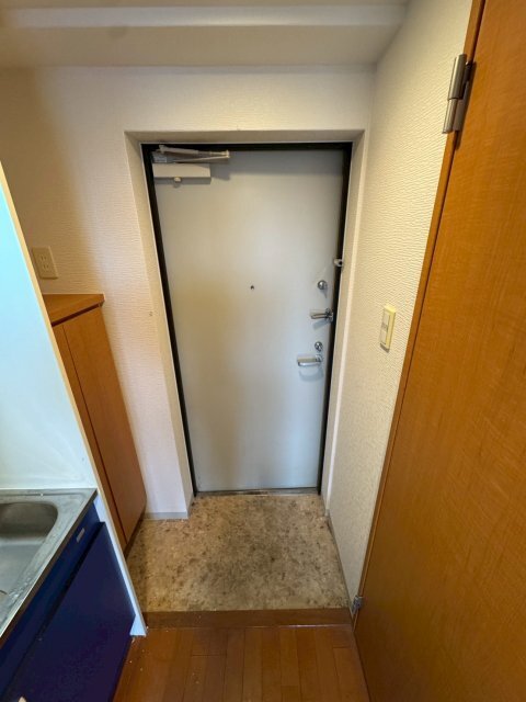 拡大写真:ウインズコート石橋 7階702の玄関