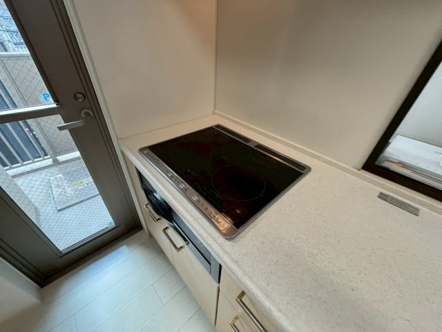拡大写真:グランデージ池田栄本町 8階801のキッチン