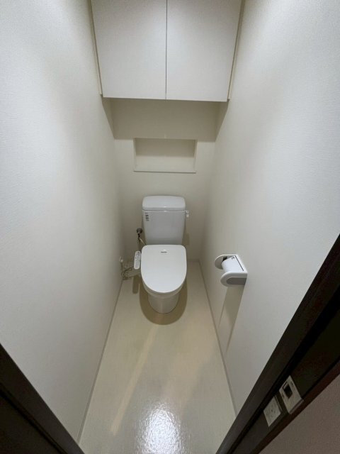 拡大写真:グランデージ池田栄本町 8階801のトイレ