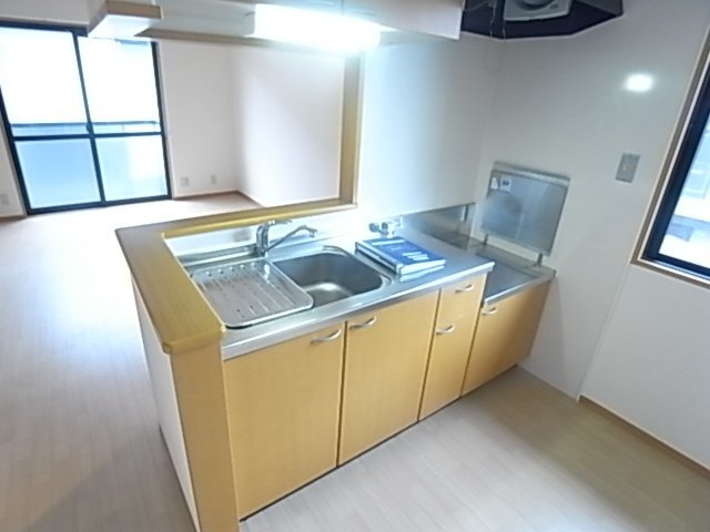 拡大写真:ASAHI 21 CENTURY 2階203のキッチン