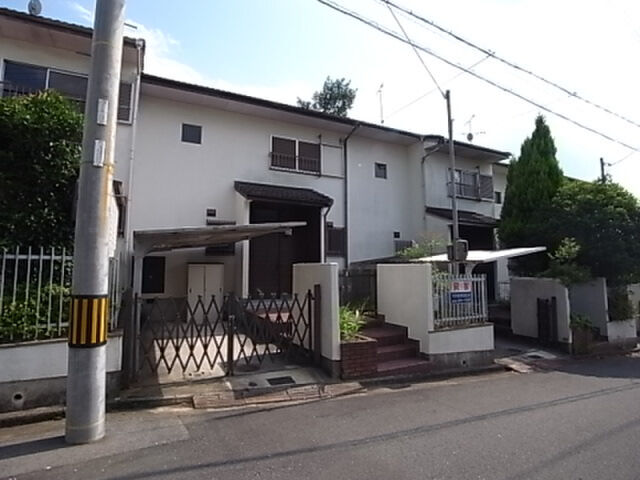 拡大写真：松尾台4丁目1-77テラスハウス 1階1の建物外観