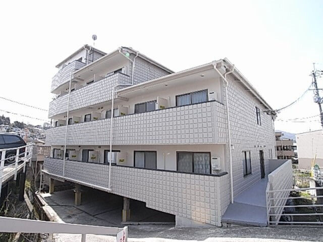 メゾン鼓ヶ滝の外観