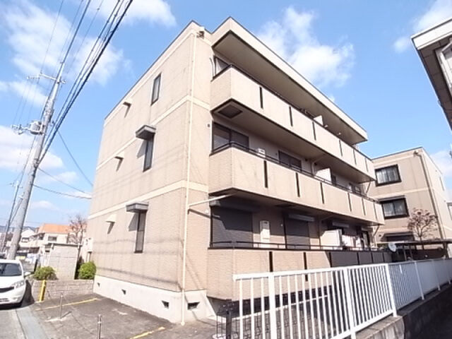 拡大写真：フォンテーヌII 1階B103の建物外観