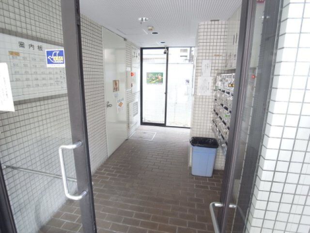 拡大写真:サンロイヤル西宮 3階304のロビー