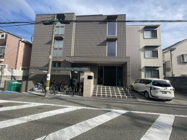 グランエイト甲子園戸崎の外観