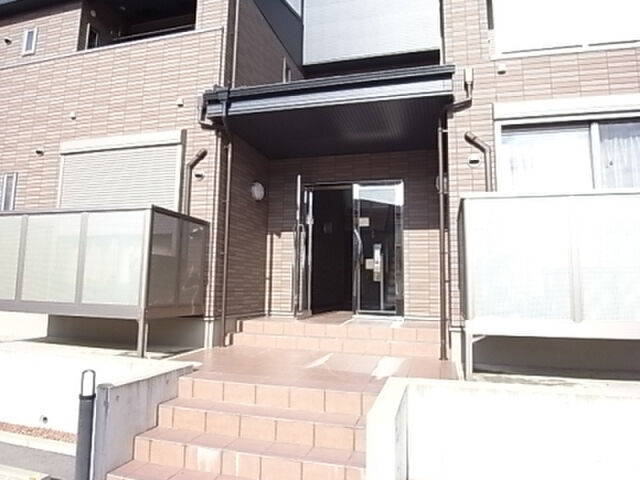 拡大写真:ピープルコート3号館 1階102のエントランス