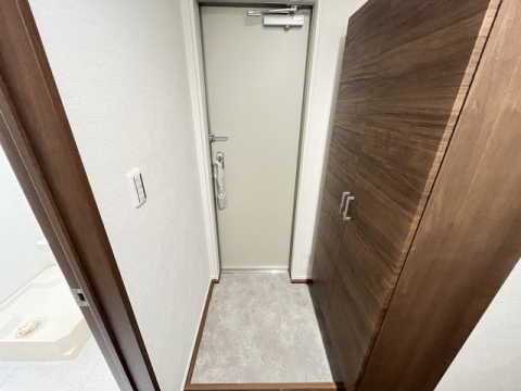 拡大写真:Keyビレッジ東鳴尾 3階301の玄関