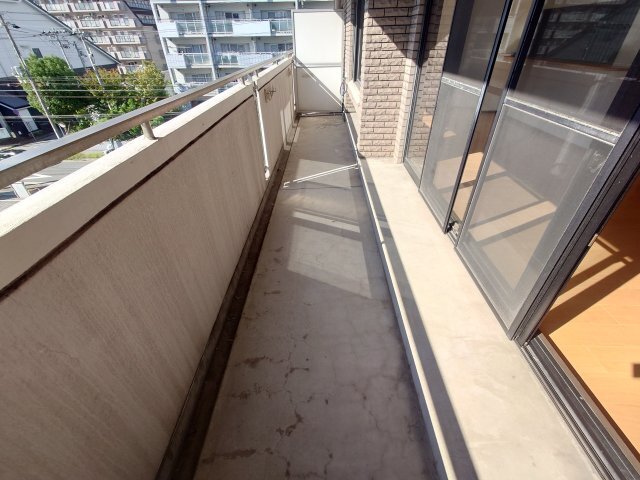 拡大写真:アーデンコート住吉川 4階402のバルコニー
