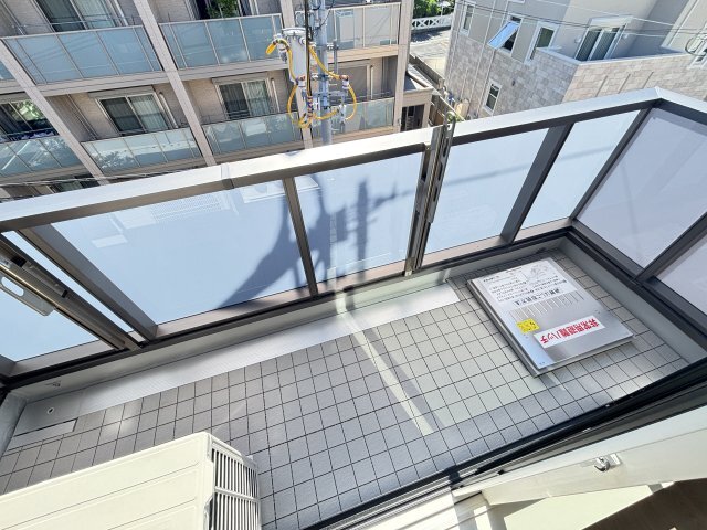 拡大写真：シャーメゾングランデール御影 3階303のバルコニー