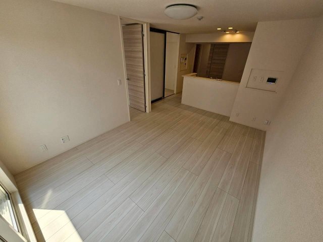 拡大写真:D-residence荘園 B 2階202の居室・リビング