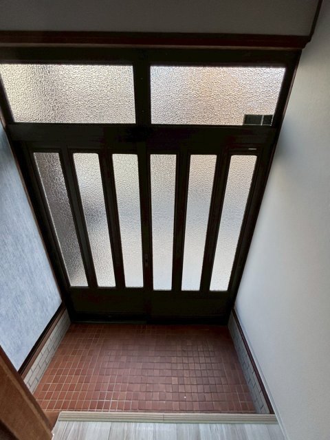 拡大写真:東畦野3丁目15-21貸家 2階-の玄関