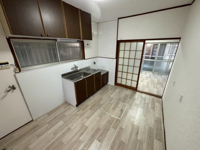 拡大写真:東畦野3丁目15-21貸家 2階-のキッチン