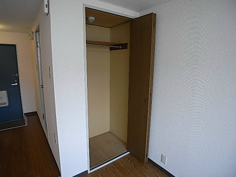 拡大写真:メゾン鼓ヶ滝 2階206の収納
