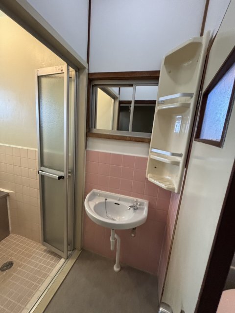 拡大写真:小田マンション 2階2-2の洗面設備