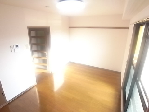 拡大写真：シャトー栄根Ⅱ 4階402の室内