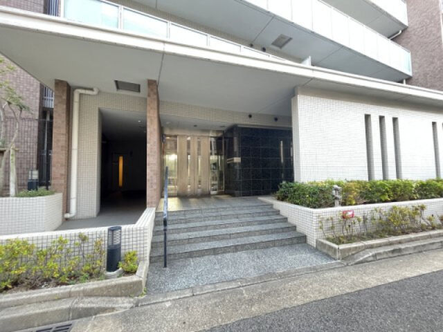 拡大写真:甲子園六石町ハイツ 2階204のエントランス