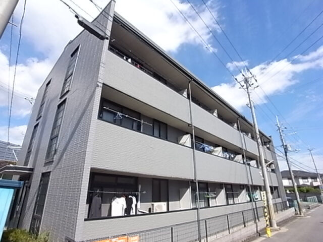 南花屋敷エイティーンハウスの外観