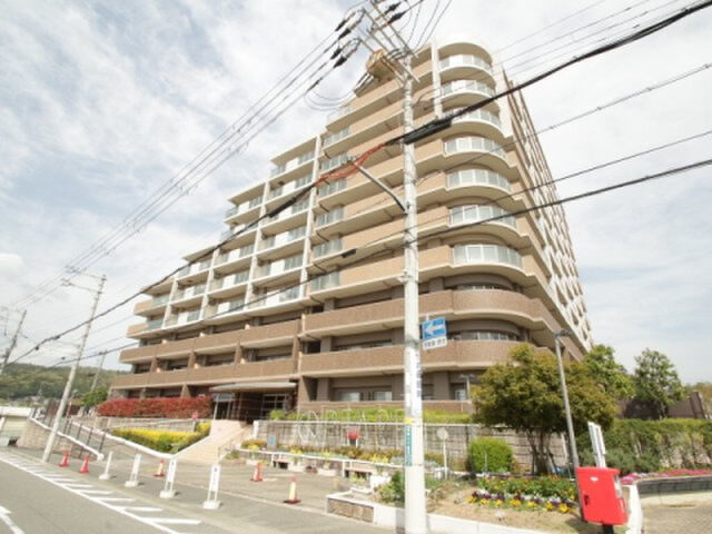 マークスタウングランフィーネ川西の外観