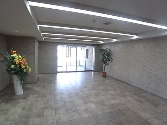 拡大写真:NTPRレジデンス甲子園四番町 5階502のロビー