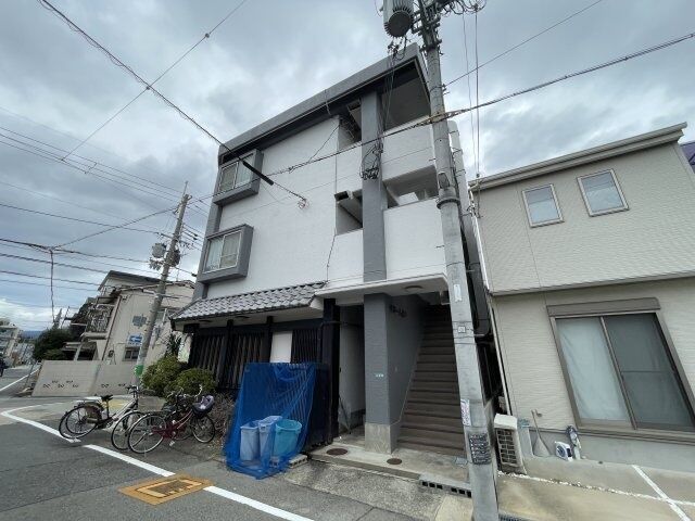 拡大写真:ボヌール里中 2階201の建物外観