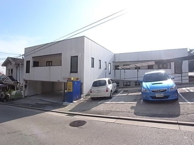 拡大写真:スマート花屋敷 2階205の駐車場