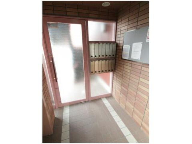 拡大写真:三和建設中山寺ビル 4階403のロビー