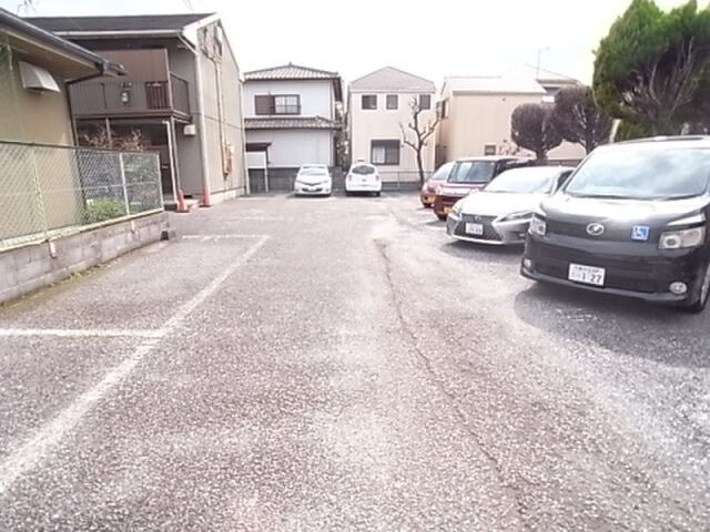 拡大写真:コスモハイツらん 2階203の駐車場