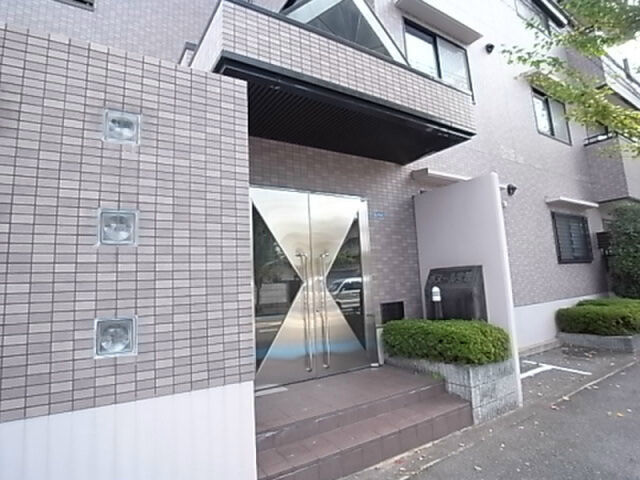 拡大写真:ボヌール宝塚 1階102のエントランス