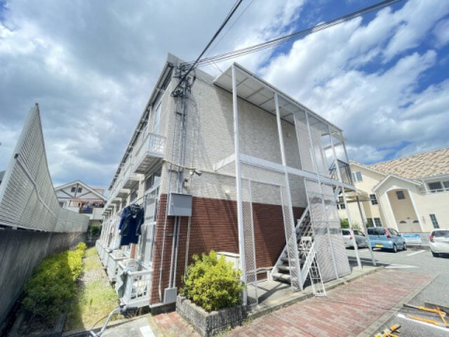 拡大写真:レオパレスYamamoto 2階207のエントランス