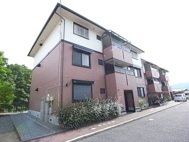サンハイツツチタニの外観