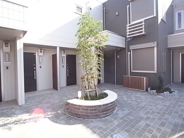 拡大写真:D-room中州 2階202のエントランス
