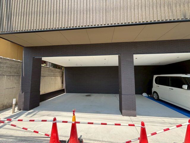 拡大写真:グランジュテ寺畑 5階501の駐車場