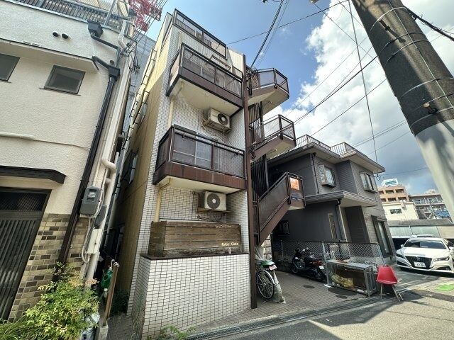 拡大写真:メゾン槻木 1階102の建物外観